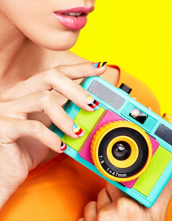 http://www.trendhunter.com/trends/color-blocking-for-nail-it-mag