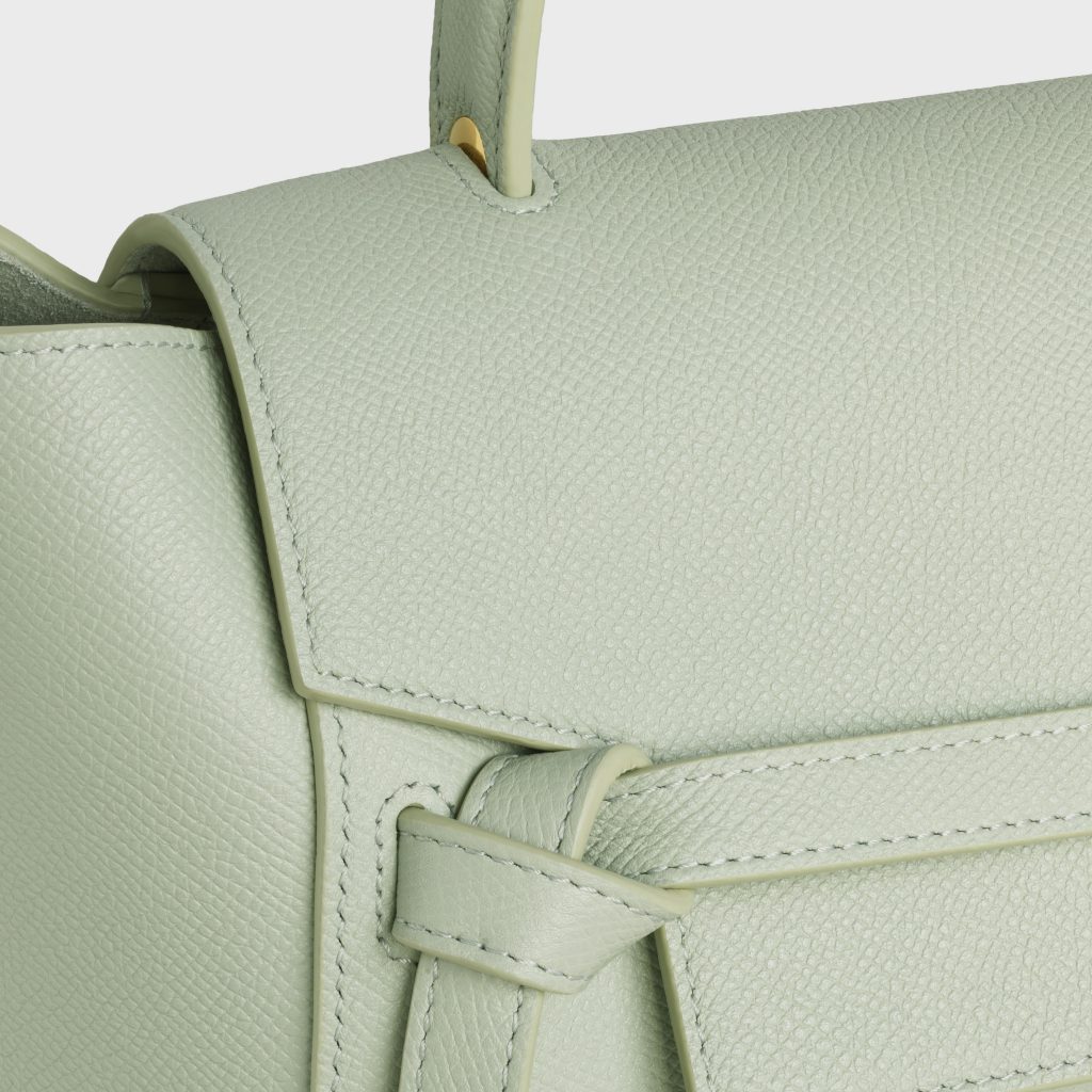 กระเป๋าโทนสีเขียว