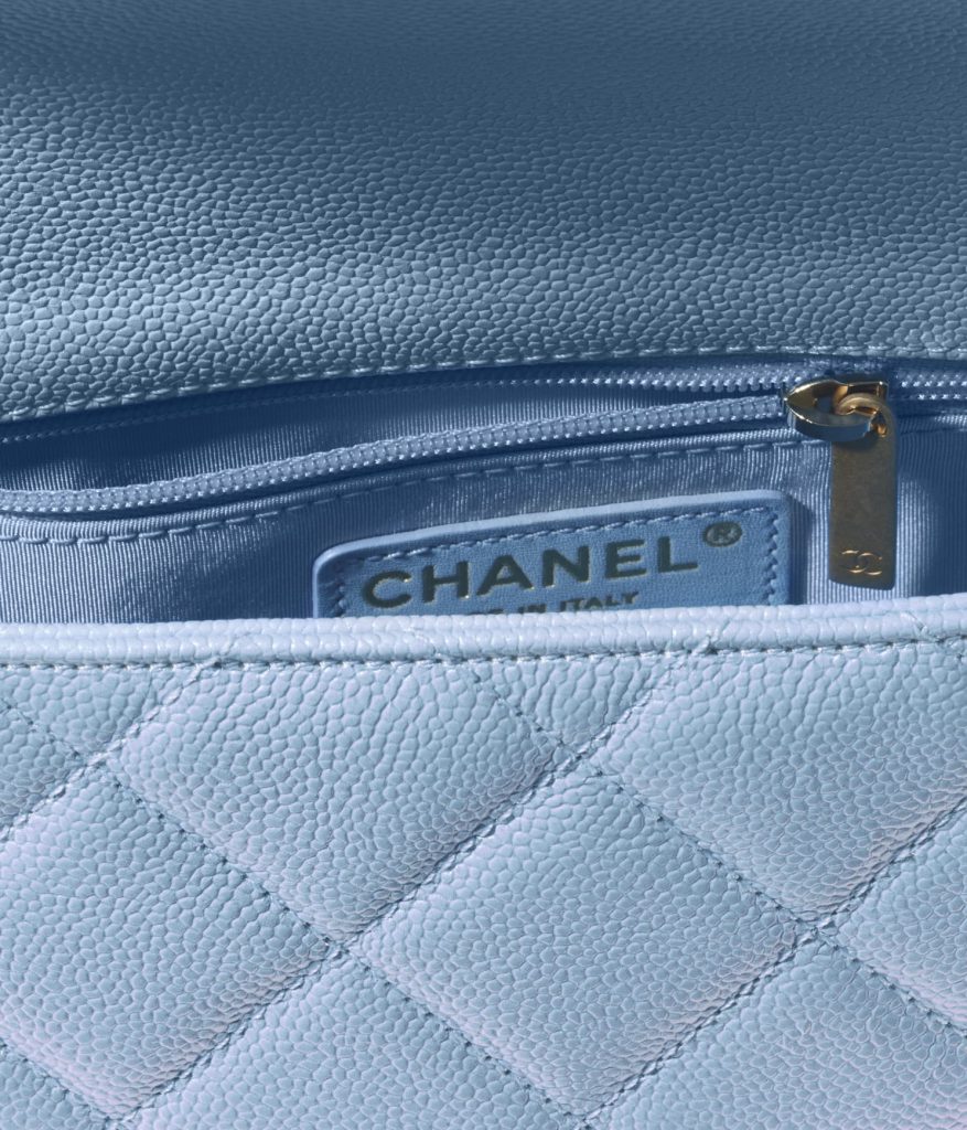 กระเป๋าโทนสีฟ้า